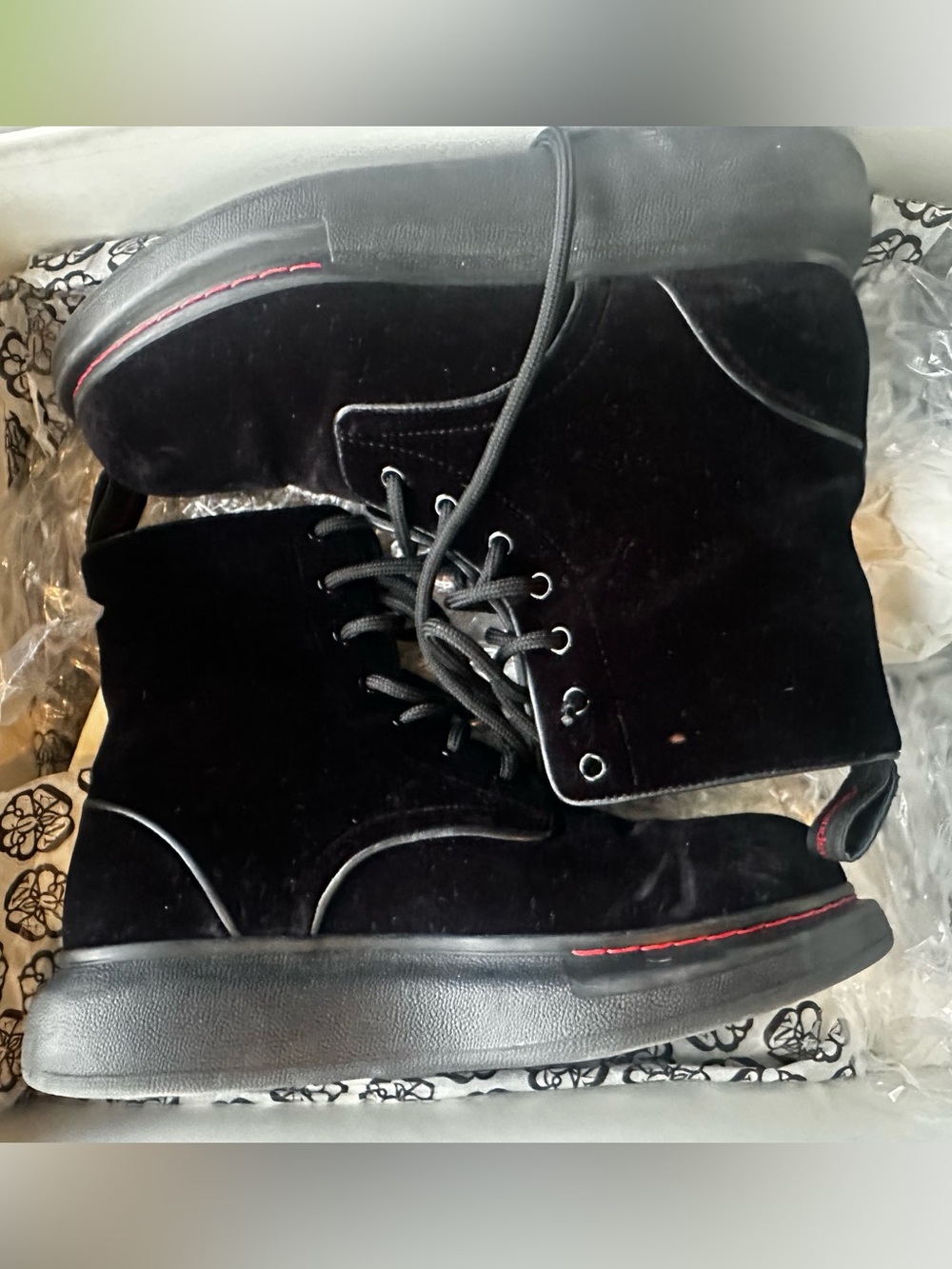 Alexander McQueen velvet boots 39